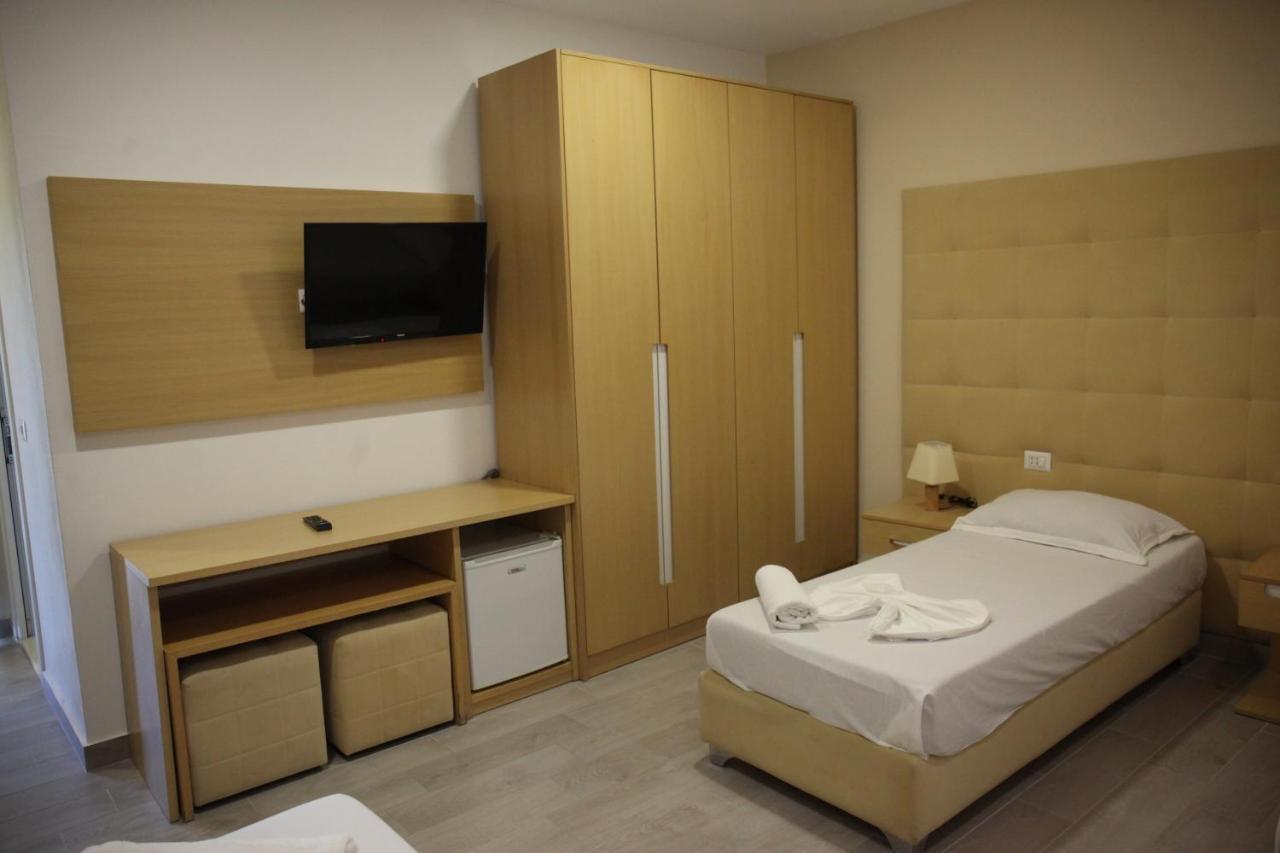 Freskia Resort Velipojë Esterno foto