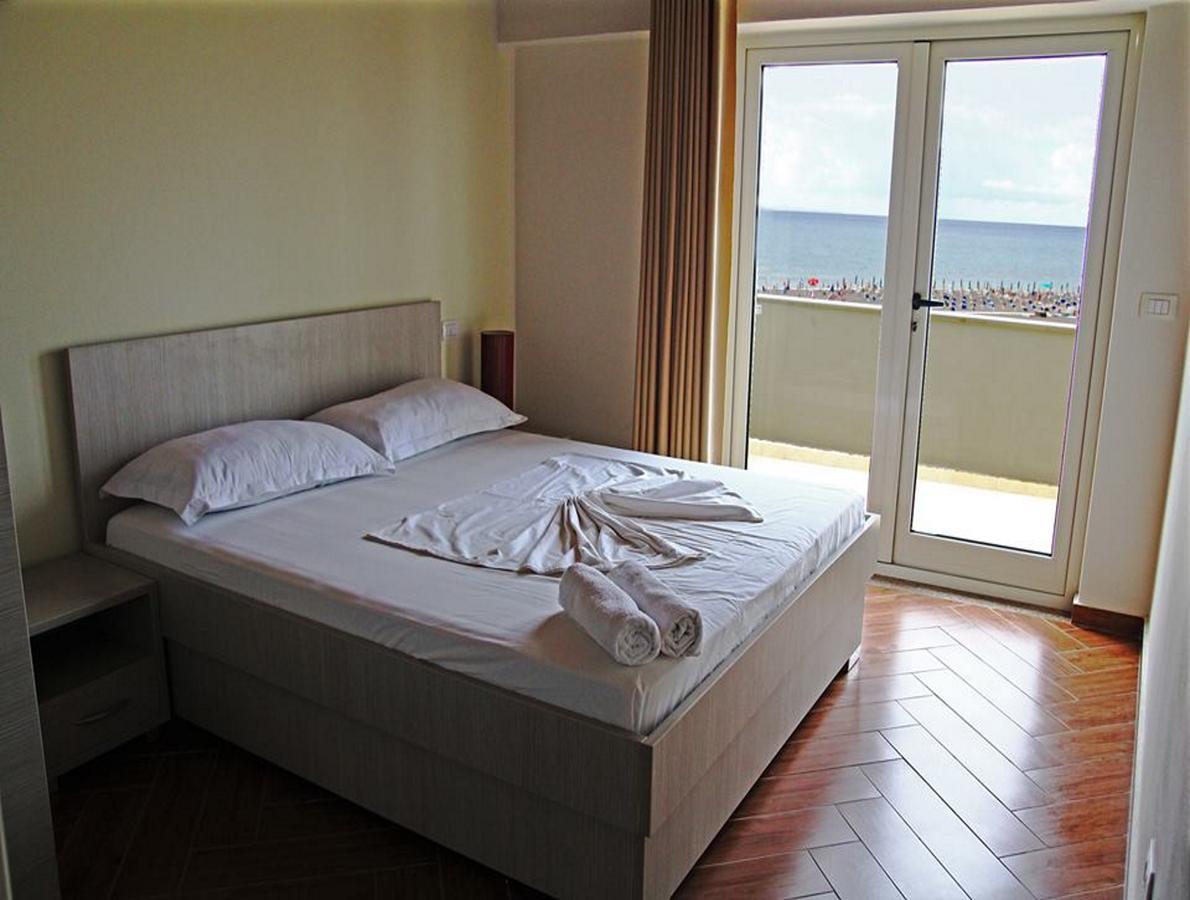 Freskia Resort Velipojë Esterno foto