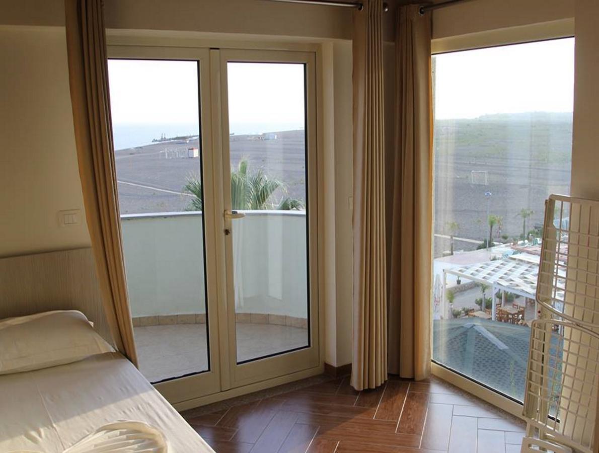 Freskia Resort Velipojë Esterno foto